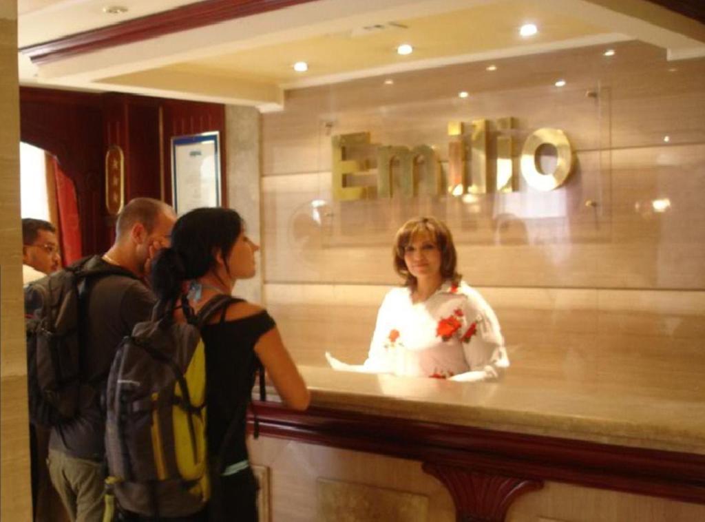 Emilio Hotel Luksor Zewnętrze zdjęcie