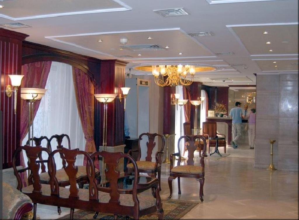 Emilio Hotel Luksor Zewnętrze zdjęcie