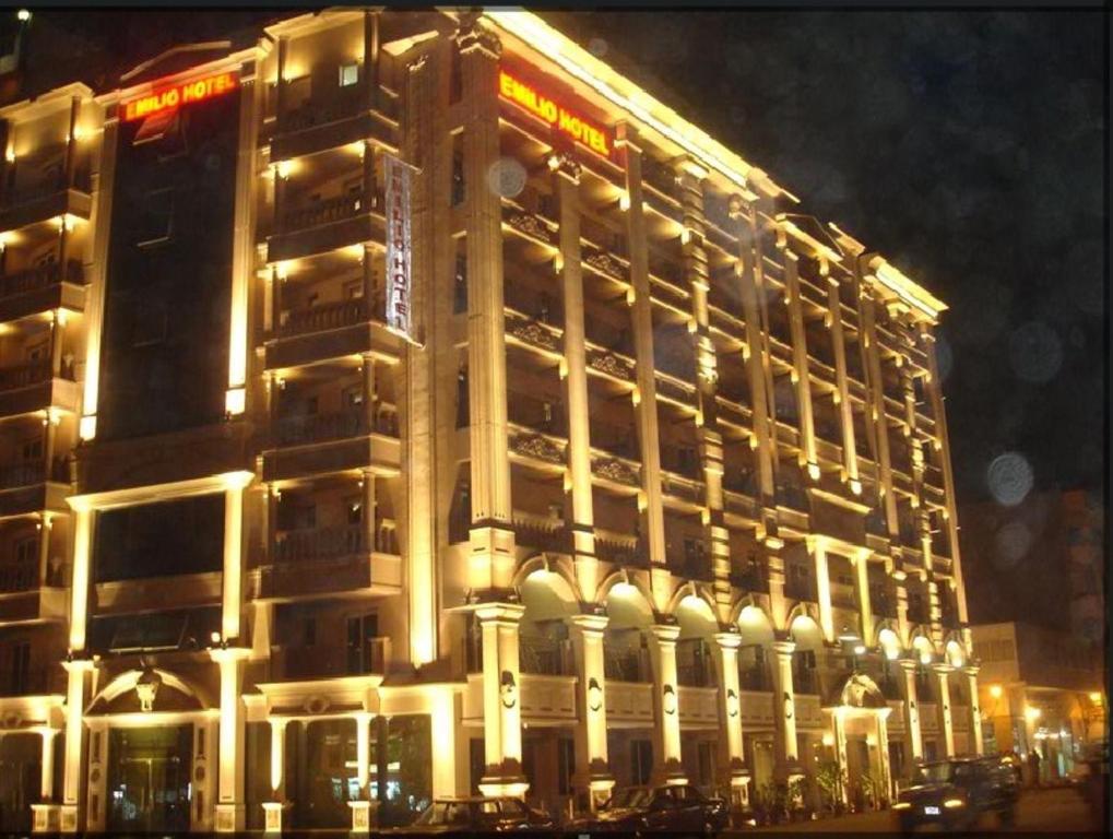 Emilio Hotel Luksor Zewnętrze zdjęcie